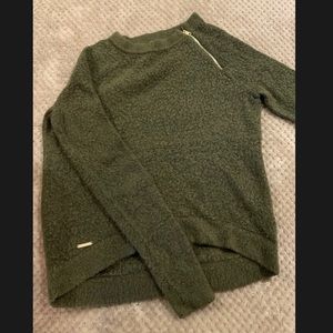 Dark green sweater size XS
